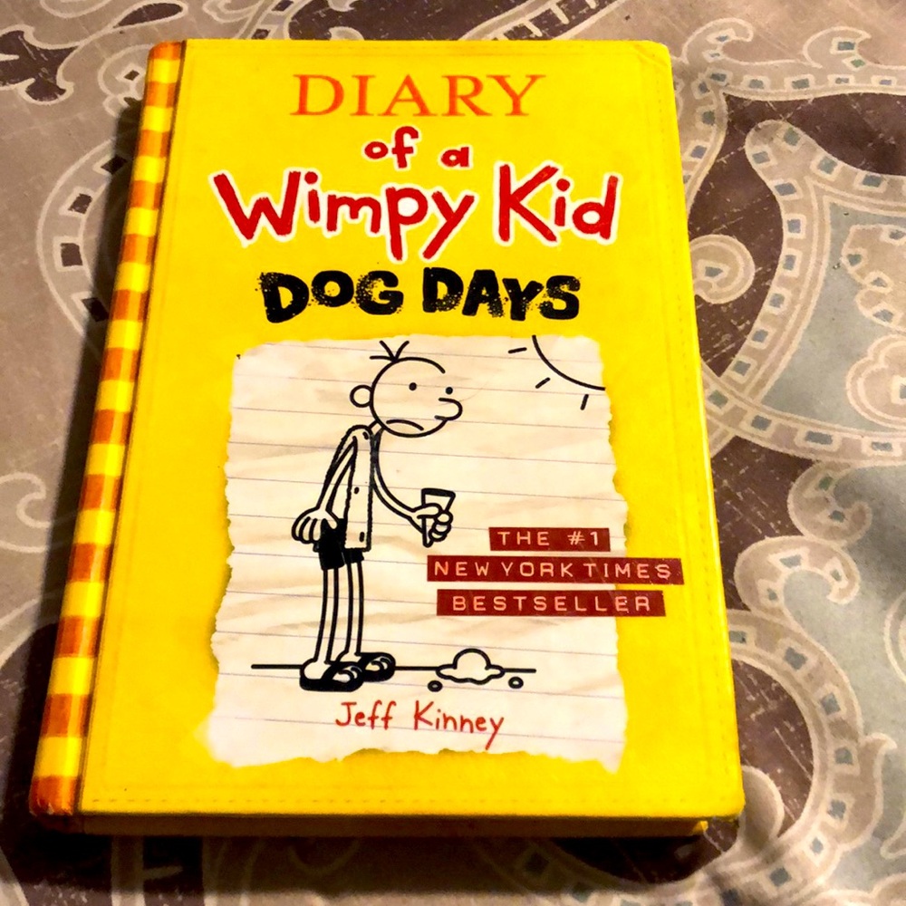 ⭐️10 Deal!!!Diary of a Wimpy Kid Dog Days by Jeff Kinney